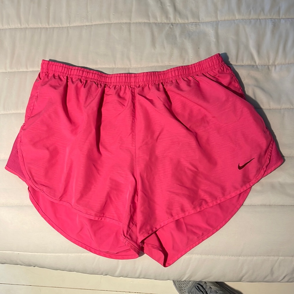 Pink XL Nike running shorts with back pocket
